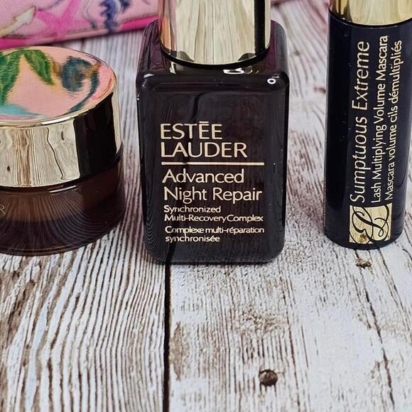 Women's Estee Lauder Set of 6 items, travel size - Picture 6 of 11